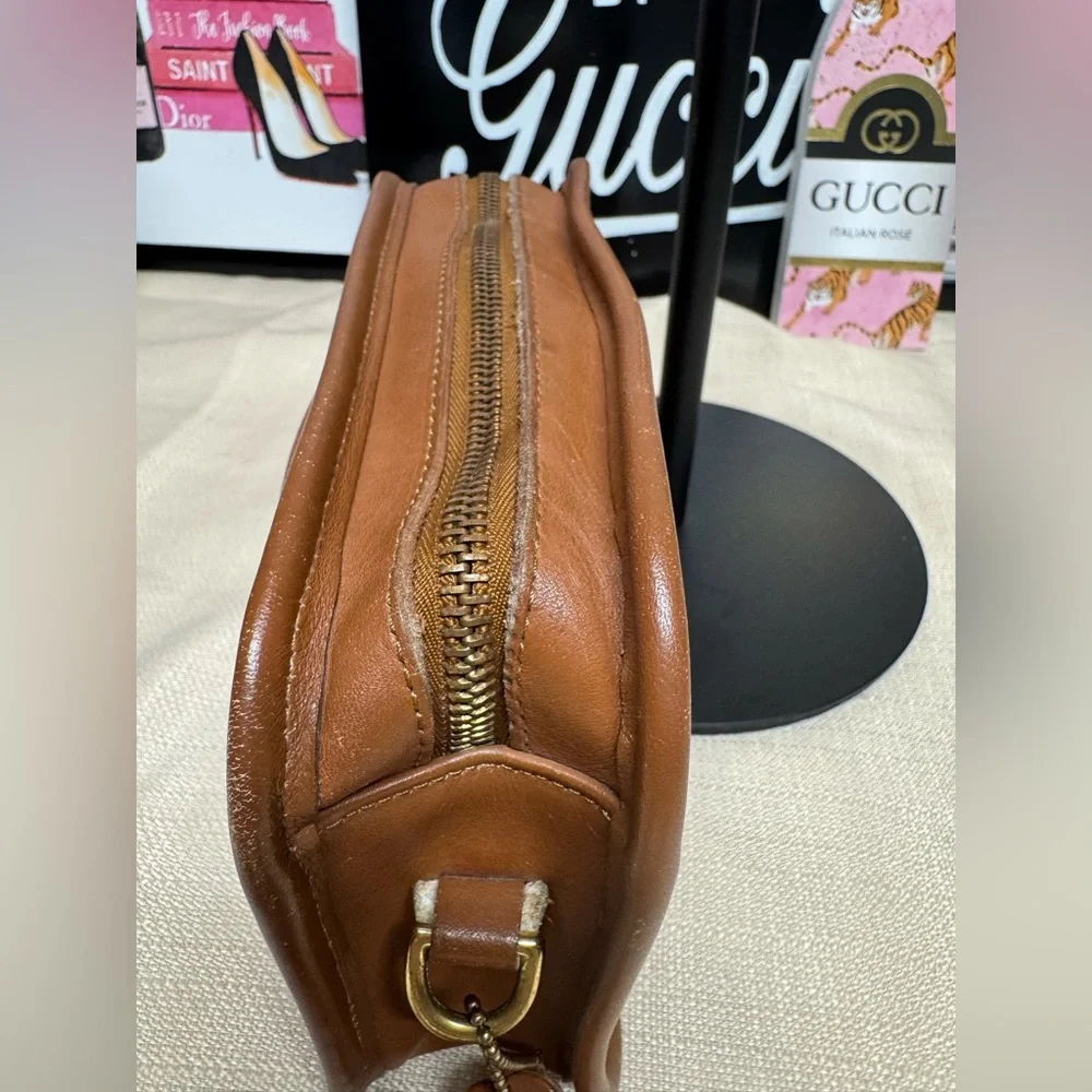 GUC Coach Brown Leather Cosmetic Bag with Crossbody Chain - Picture 8 of 13